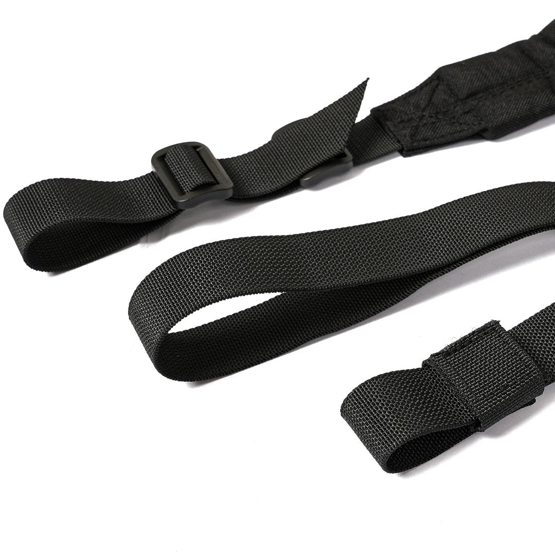 Black 2-point tactical rifle sling, 1000D nylon, adjustable for shooting and hunting comfort.